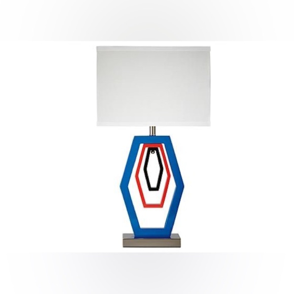 The Sileas Geometric Lamp
